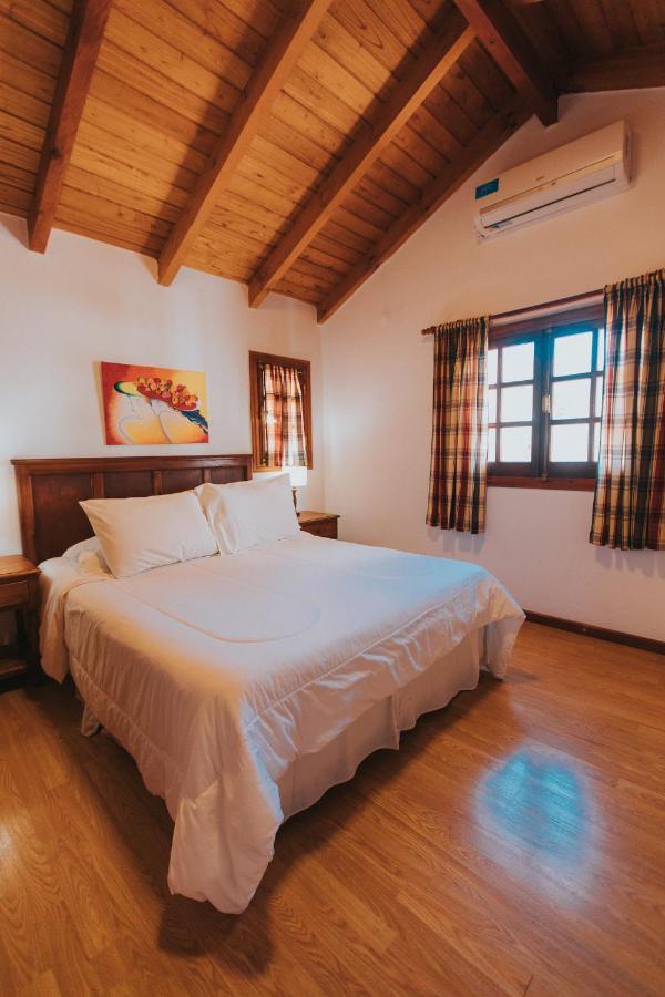 Hostal L' Hirondelle (Adults Only) La Falda Ngoại thất bức ảnh